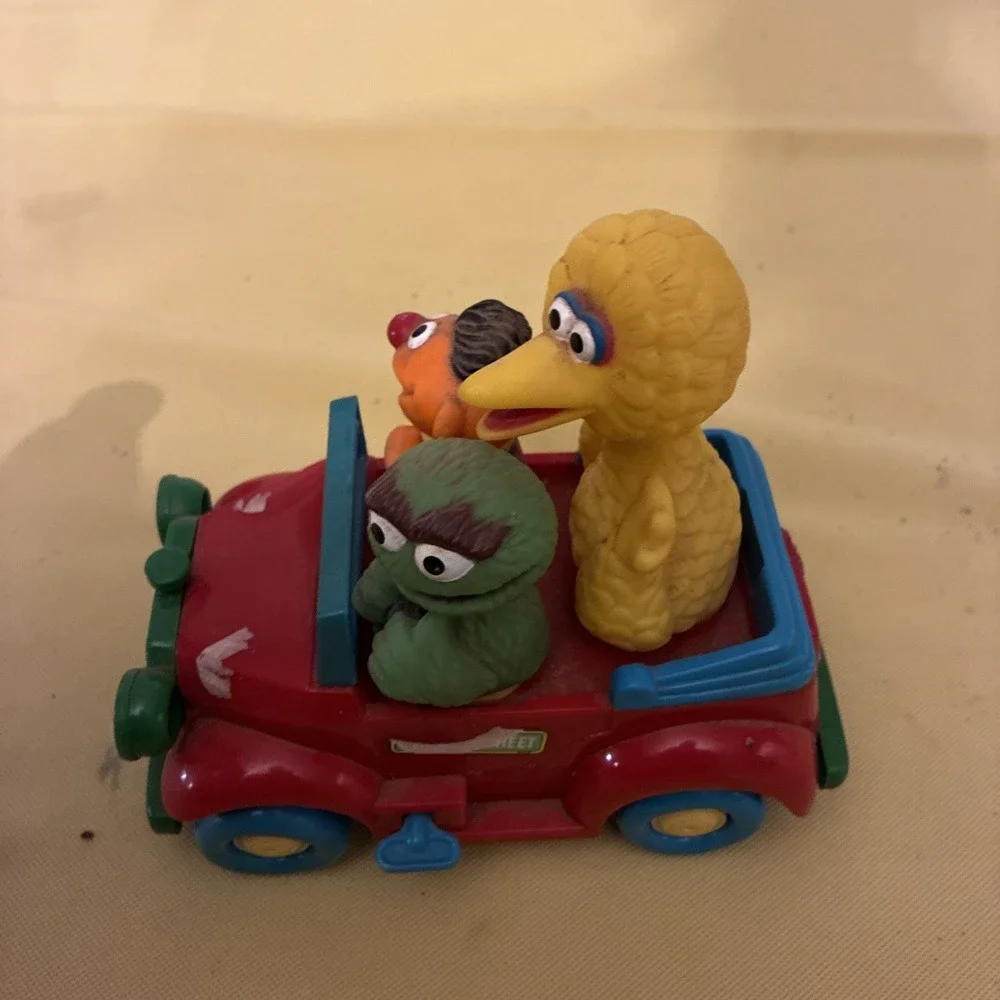 Vintage ILLCO Sesame Street Wind-Up Car with Big Bird, Oscar and Ernie Car